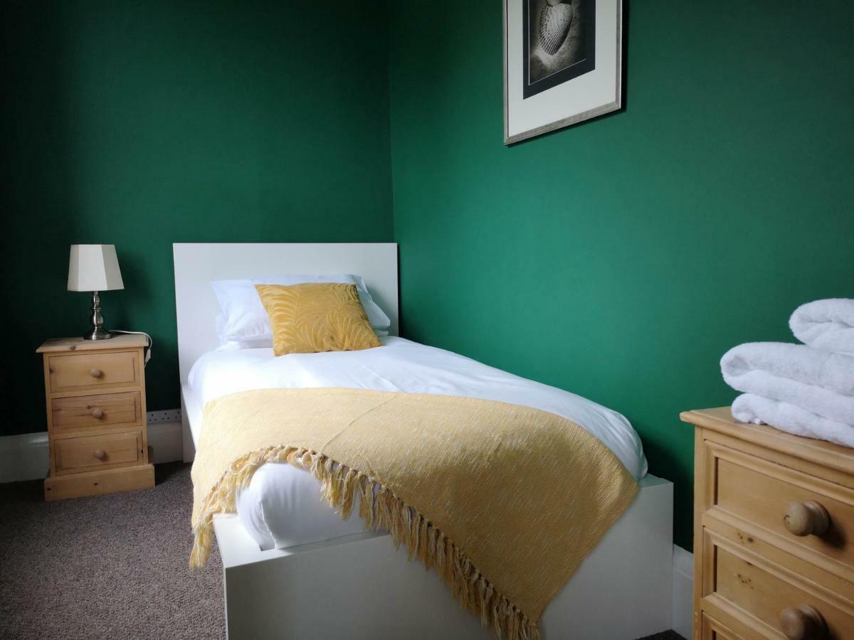 2 Bedroom Apartment At Kent Escapes Short Lets & Serviced Accommodation Kent, Bouverie Escape Folkestone With Wifi Exteriér fotografie